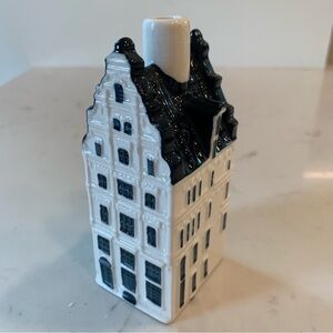 KLM #92 Blue Delft House by BOLS